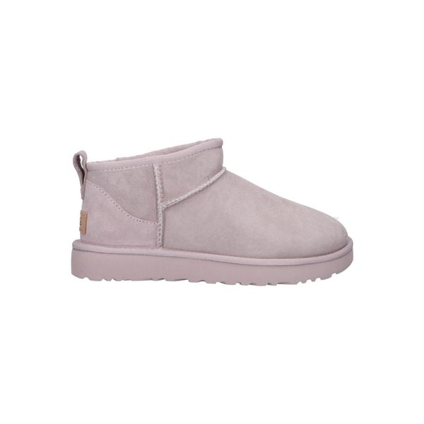 UGG Classic Ultra Mini Boot Pale Smoke. Czerwone kalosze damskie Ugg, bez wzorów. Za 788.44 zł.