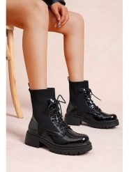 Foreverfolie Botki w kolorze czarnym rozmiar: 37. Czarne botki damskie Foreverfolie, bez obcasa, bez zapięcia. Za 130.99 zł.