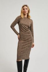 Sukienka midi z marszczeniem brązowa. Brązowe sukienki damskie MOODO, l, bez wzorów, z elastanu, bez kołnierzyka, bez ramiączek, midi. W wyprzedaży za 48.99 zł.