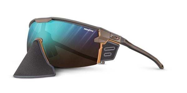 Okulary fotochromowe JULBO Ultimate Cover - Reactiv 2-4 - Brown/Orange. Brązowe okulary przeciwsłoneczne męskie JULBO, z elastanu. Za 949.00 zł.