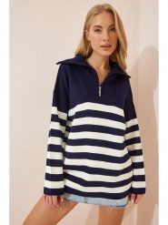 Cool and sexy Sweter w kolorze granatowo-białym rozmiar: onesize. Białe swetry klasyczne damskie Cool and sexy, ze splotem, bez kołnierzyka. Za 88.36 zł.