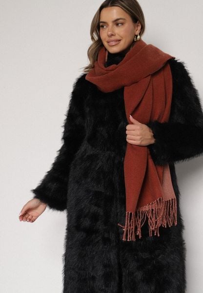 Bordowy Klasyczny Szalik z Bawełny i Wiskozy z Frędzlami Vetilisa. Czerwone szaliki i kominy damskie Born2be, bez wzorów, z bawełny. Za 39.99 zł.