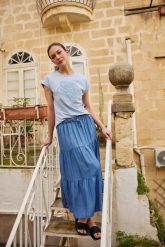 Spódnica lyocell niebieska. Niebieskie spódniczki damskie MOODO, l, bez wzorów, z lyocellu. Za 139.99 zł.