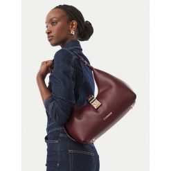 Torebka Steve Madden. Czerwone torebki klasyczne damskie Steve Madden, bez wzorów, bez dodatków. Za 469.99 zł.