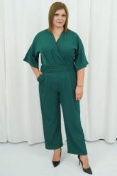 Kombinezon na wesele elegancki z kopertowym dekoltem EWITA butelkowa zieleń. Zielone kombinezony damskie KARKO, s, bez wzorów, z elastanu, biznesowe, bez kołnierzyka, bez ramiączek, długie. Za 459.50 zł.