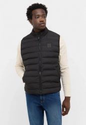 Męski Bezrękawnik Mustang Style Dublin Jet Black 1016888 4188 Kamizelka. Czarne kamizelki męskie Mustang, m. Za 259.99 zł.