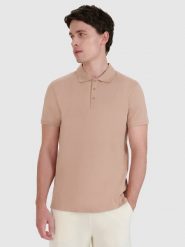 4F Koszulka polo regular męska - beżowa S. Brązowe koszulki polo męskie 4f, m, bez wzorów, z bawełny, bez ramiączek. Za 89.99 zł.