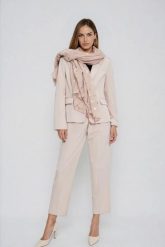 Szal z nadrukiem beżowy. Brązowe szaliki i kominy damskie MOODO, bez wzorów, z poliesteru. Za 39.99 zł.