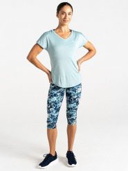 Dare 2b Koszulka sportowa "Vigilant Tee" w kolorze błękitnym rozmiar: 34. Niebieskie bluzki sportowe damskie Dare 2b, bez wzorów, z materiału, bez ramiączek. Za 52.67 zł.