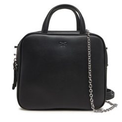 Torebka Weekend Max Mara. Czarne torebki klasyczne damskie Weekend Max Mara, bez wzorów, bez dodatków. Za 849.99 zł.