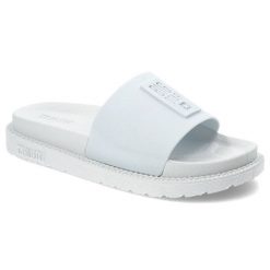 Białe Klapki Big Star Modne Buty Na Lato. Białe klapki damskie Big Star, bez wzorów, z materiału, bez obcasa. Za 89.99 zł.