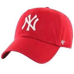 Czapka z daszkiem męska New York Yankees MLB Clean Up Cap. Czerwone czapki męskie 47 Brand, bez wzorów, z bawełny, sportowe. Za 161.00 zł.