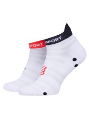 Compressport Skarpety krótkie Pro Racing Socks v4.0 Ultralight Run Low XU00051B Biały. Białe skarpetki męskie Compressport, bez wzorów, z nylonu. Za 49.99 zł.