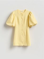 Sukienka z bufiastymi rękawami - jasnożółty. Żółte sukienki damskie Reserved, l, bez wzorów, z tkaniny, bez kołnierzyka, bez ramiączek, dopasowane. Za 179.99 zł.