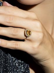 Maison héritage PARIS Złoty pierścionek "Antique Stone" z diamentami rozmiar: 54. Pomarańczowe pierścionki damskie maison héritage PARIS, z cytrynem, złote. Za 2,470.99 zł.