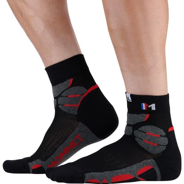 Skarpetki Monnet Mid Expert. Czerwone skarpetki damskie MONNET, bez wzorów. Za 127.00 zł.