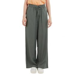 Długie spodnie damskie Fundango Poppy. Zielone spodnie dresowe damskie Fundango, bez wzorów, z wiskozy, sportowe, z podwyższonym stanem. Za 183.00 zł.