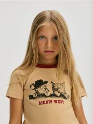 Bawełniany t-shirt z nadrukiem - beżowy. Brązowe koszulki dziewczęce Reserved, bez wzorów, z bawełny, bez ramiączek. W wyprzedaży za 19.99 zł.