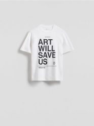 T-shirt z nadrukiem - biały. Białe t-shirty damskie Reserved, l, bez wzorów, z bawełny, bez kołnierzyka. W wyprzedaży za 29.99 zł.