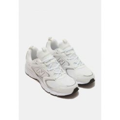 Buty Damskie Sportowe New Balance Ml408W Białe Sneakersy Lekkie Wygodne 37. Białe buty sportowe na co dzień damskie New Balance, bez wzorów. Za 389.00 zł.