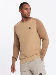 Męski bawełniany sweter z naszywką i raglanowymi rękawami – brązowy V4 OM-SWSW-0121 - XXL. Brązowe swetry męskie Ombre Clothing, l, z aplikacjami, z bawełny, bez kołnierzyka. Za 125.99 zł.