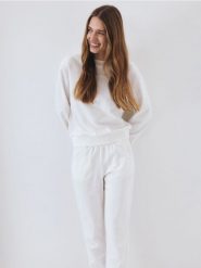 Gładka bluza z bawełną - złamana biel. Bluzy bez kaptura damskie Reserved, l, z bawełny. W wyprzedaży za 39.99 zł.