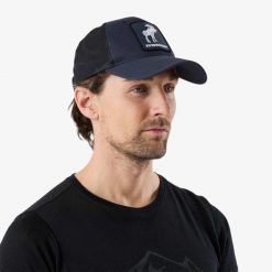 Czapka z daszkiem Unisex Swedemount Forest Cap. Niebieskie czapki męskie SWEDEMOUNT, bez wzorów, sportowe. Za 79.99 zł.