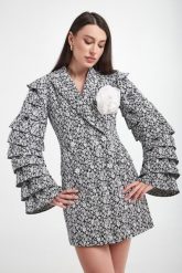 Płaszcz damski CUSTOMMADE. Płaszcze damskie Custommade, s, bez wzorów. W wyprzedaży za 1,319.17 zł.