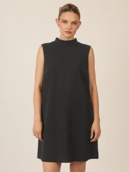 APART Sukienka w kolorze czarnym rozmiar: 36. Czarne sukienki damskie Apart, bez wzorów, bez kołnierzyka, bez ramiączek, midi. Za 195.99 zł.