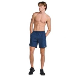 Szorty 2XU Aero 7". Niebieskie szorty męskie 2XU, z tkaniny, bez kołnierzyka. Za 315.00 zł.