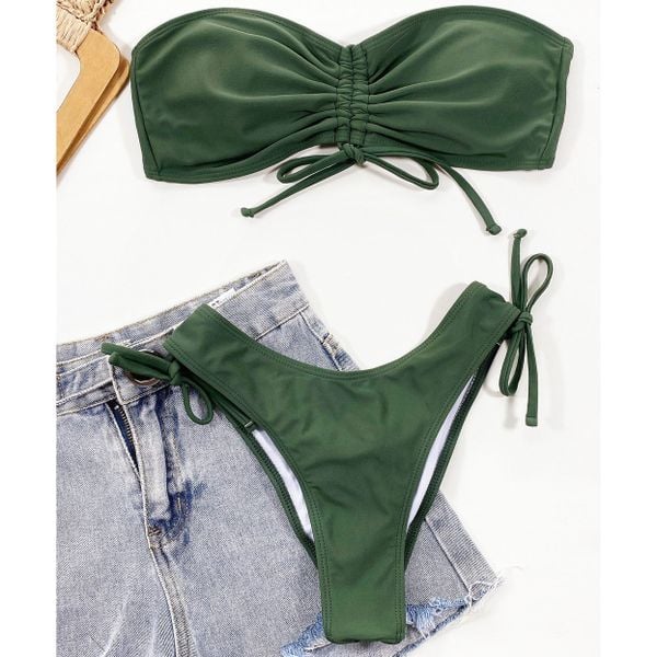 Strój kąpielowy dwuczęściowy z marszczeniem i wiązaniem na bokach Peggi. Zielone bikini damskie Intica, bez wzorów. Za 139.00 zł.