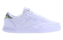 Buty do chodzenia damskie Reebok Court Advance. Białe buty sportowe na co dzień damskie Reebok, bez wzorów, z materiału, trekkingowe. Za 320.00 zł.