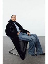 Trendyol Płaszcz pluszowy w kolorze czarnym rozmiar: 40. Czarne płaszcze damskie Trendyol, bez wzorów. Za 256.70 zł.