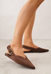 Brązowe Sandały Typu Slingback z Wyciętą Cholewką Phellilea. Brązowe sandały damskie Renee, bez wzorów, bez obcasa, na płaskiej podeszwie. Za 99.99 zł.
