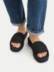 Calvin Klein Klapki Ebeth HW0HW02895 Czarny. Czarne klapki damskie CALVIN KLEIN, bez wzorów, z syntetyku, bez obcasa. Za 274.99 zł.