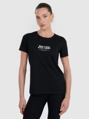 4F T-shirt regular z nadrukiem damski - czarny XS. Czarne t-shirty damskie 4f, uniwersalny, bez wzorów, z bawełny, bez kołnierzyka. Za 59.99 zł.
