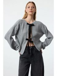Trendyol Kardigan w kolorze szaro-czarnym rozmiar: M. Czarne kardigany damskie Trendyol, m, bez wzorów, ze splotem. Za 100.99 zł.