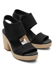 TOMS Sandały w kolorze czarnym na obcasie rozmiar: 36. Czarne sandały damskie Toms, bez wzorów, bez obcasa, na koturnie. Za 169.95 zł.