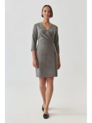 TATUUM Sukienka w kolorze szarym rozmiar: 42. Szare sukienki damskie Tatuum, bez wzorów, bez kołnierzyka, bez ramiączek, midi. Za 232.23 zł.