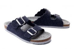 DR. BRINKMANN 320058-05 navy, klapki damskie. Niebieskie klapki damskie Dr. Brinkmann, bez wzorów, bez obcasa. Za 239.90 zł.