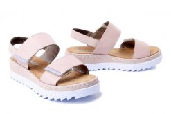 RIEKER V4475-31 pink, sandały damskie. Brązowe sandały damskie Rieker, bez wzorów, bez obcasa, na koturnie. Za 223.93 zł.