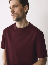 T-shirt regular z merceryzowanej bawełny - bordowy. Czerwone t-shirty męskie Reserved, l, bez wzorów, z bawełny, bez kołnierzyka. Za 99.99 zł.