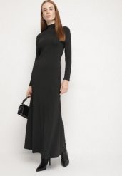 Czarna Taliowana Sukienka Koktajlowa z Wiskozą i Półgolfem Zozelira. Czarne sukienki damskie Born2be, na co dzień, l, bez wzorów, z wiskozy, bez kołnierzyka, bez ramiączek, maxi, dopasowane. Za 149.99 zł.
