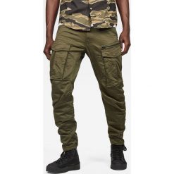 G-Star Raw - Spodnie. Zielone spodnie materiałowe męskie G-Star Raw, bez wzorów, z bawełny, casualowe. W wyprzedaży za 329.90 zł.