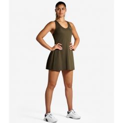 Sukienka tenisowa damska elegancka. Czerwone sukienki damskie NORDICDOTS, s, bez wzorów, z materiału, eleganckie, bez kołnierzyka, bez ramiączek, sportowe. Za 405.00 zł.