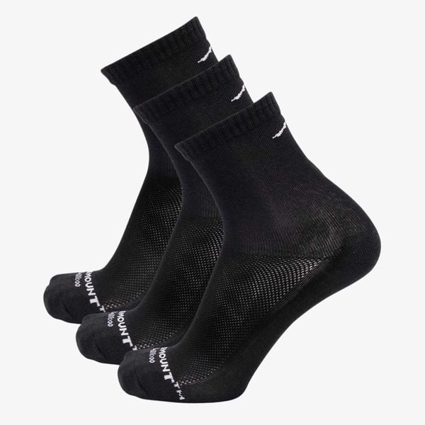 Skarpetki do biegania Swedemount Bamboo Running Socks 3-pack szybkoschnące. Czarne skarpetki damskie SWEDEMOUNT, bez wzorów, z tkaniny. W wyprzedaży za 53.99 zł.
