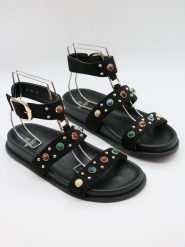 Bellucci Sandały w kolorze czarnym rozmiar: 41. Czarne sandały damskie Bellucci, bez wzorów, bez obcasa. Za 86.99 zł.