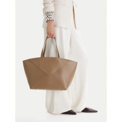 Torebka GINO ROSSI. Brązowe torebki klasyczne damskie Gino Rossi, bez wzorów, bez dodatków. Za 279.99 zł.