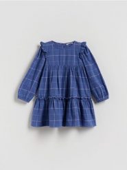 Sukienka w kratę - wielobarwny. Sukienki dziewczęce Reserved, bez wzorów, z tkaniny, bez ramiączek. Za 75.99 zł.