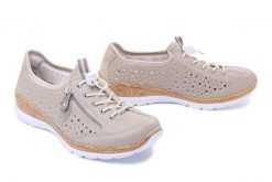 RIEKER N42P6-62 beige, półbuty damskie. Brązowe półbuty damskie Rieker, bez wzorów, bez obcasa. Za 251.93 zł.